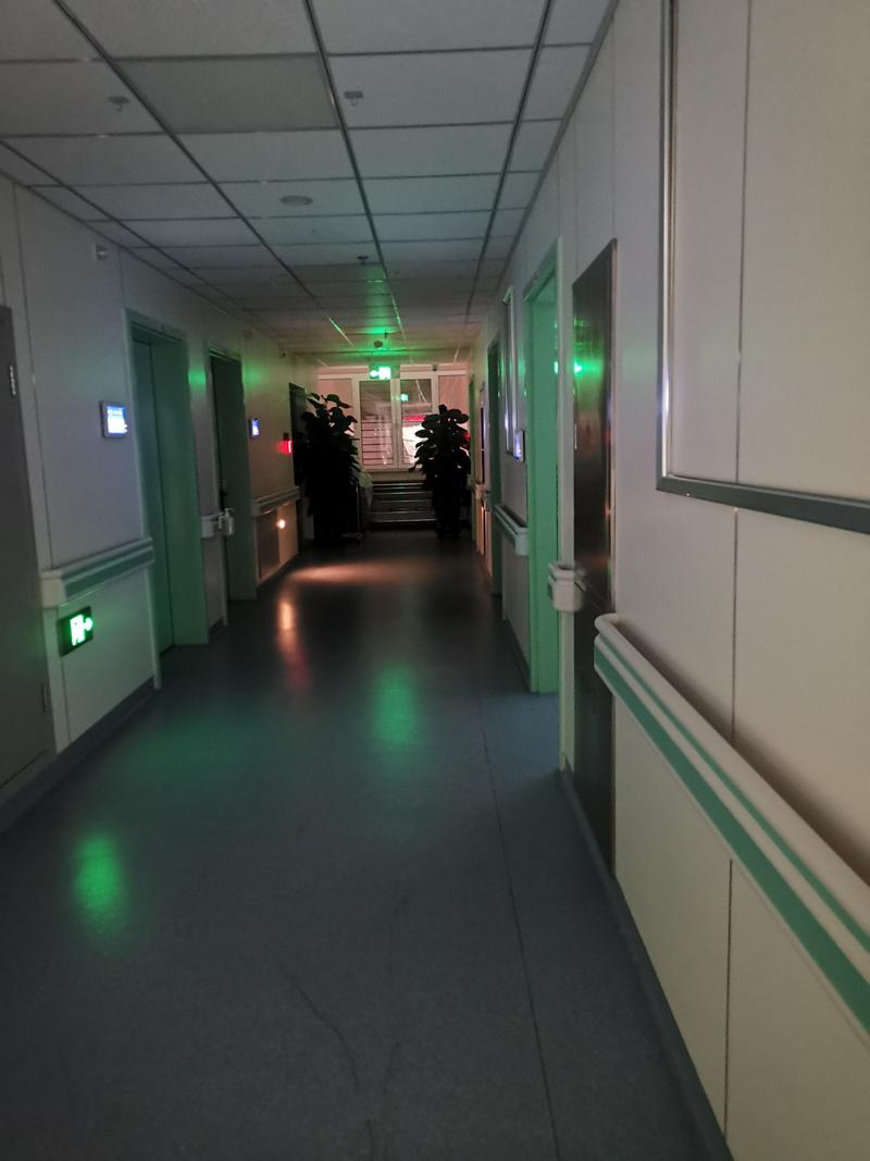 智启24小时医保取现回收：深夜里的救命稻草